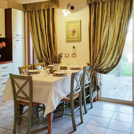 Holiday home Stunning In Isola Capo Rizzuto With House Sea View Isola Di Capo Rizzuto