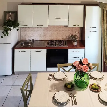 Holiday home Stunning In Isola Capo Rizzuto With House Sea View