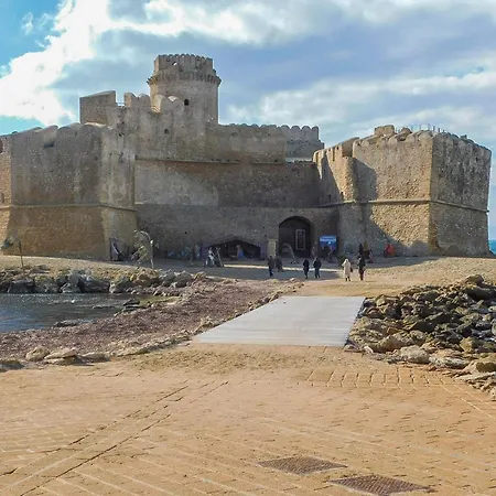 Stunning In Isola Capo Rizzuto With House Sea View * Isola Di Capo Rizzuto