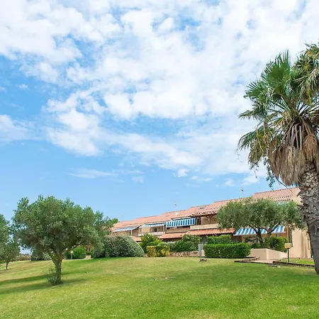 Holiday home Stunning In Isola Capo Rizzuto With House Sea View